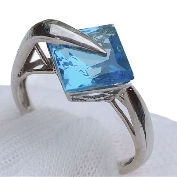 14kt Women's EFFY Signed BH Blue Topaz Ring in 14K White Gold Sz 5.75